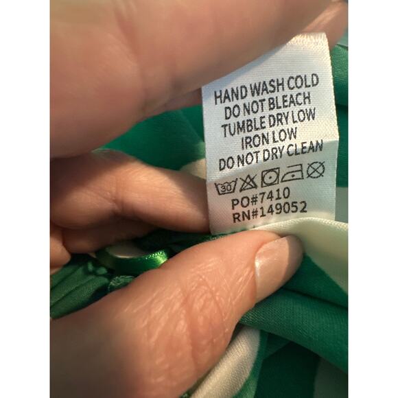 Fashion Nova green white print shorts size Medium - Picture 5 of 9